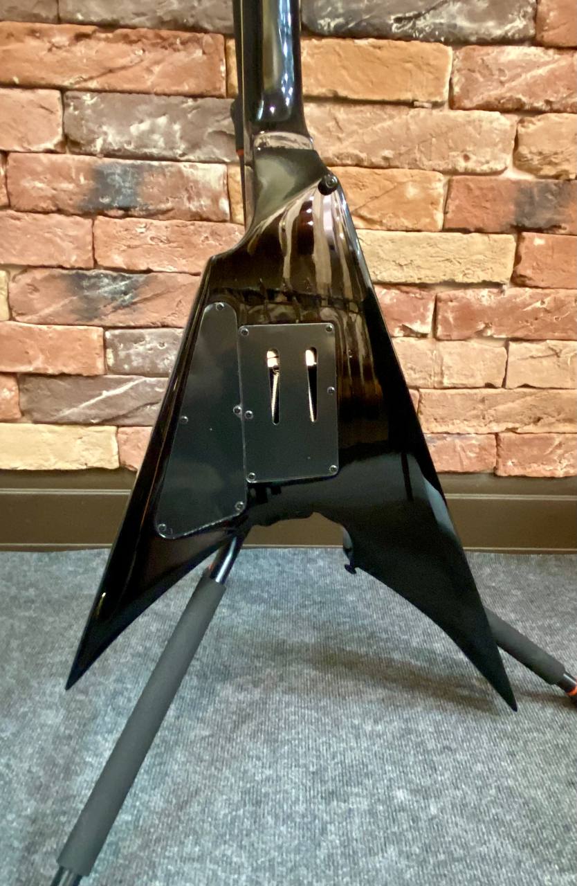 Электрогитара ESP LTD Arrow-200 Black (Индонезия) - изображение 2