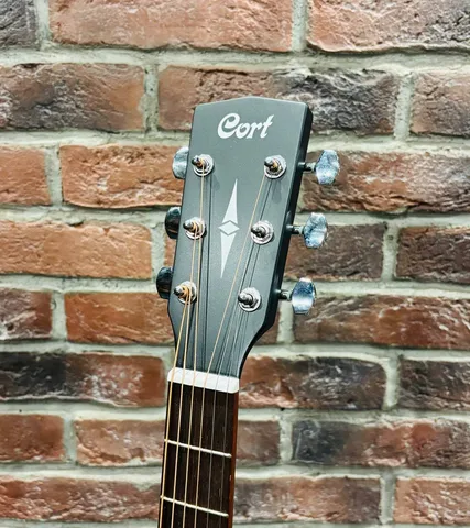 Транс-Акустическая Гитара Cort 4/4 (Индонезия)