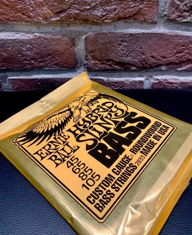 Струны для Бас Гитары Ernie Ball 45-105 (Hybrid Slinky)