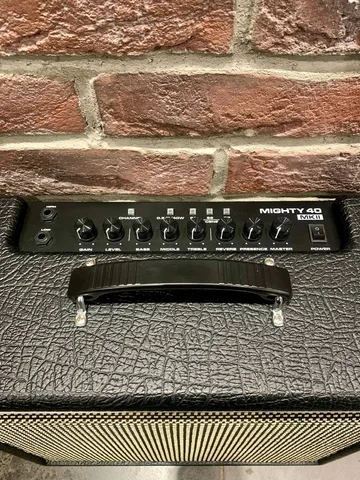Электрогитара SQOE Burn Telecaster + Комбик-Процессор NUX 40 вт