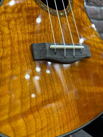 Укулеле Концерт из Массива Ели (янтарная)
