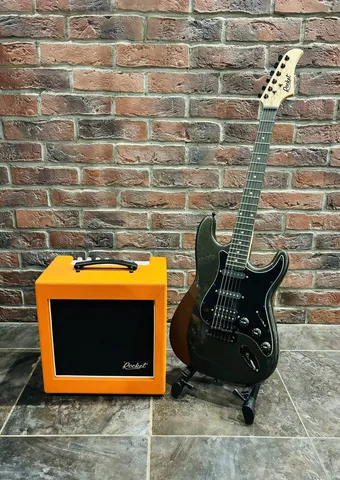 Электрогитара под Fender + Цифровой Комбик с Эффектами 40 ват (комплект)