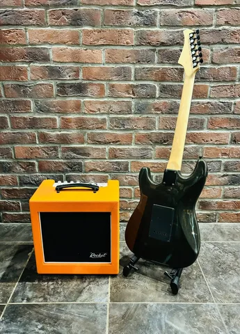 Электрогитара под Fender + Цифровой Комбик с Эффектами 40 ват (комплект)