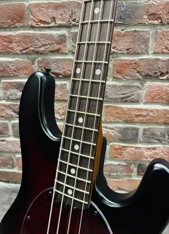 Бас Гитара Sterling by Music Man Dark Scarlet (Индонезия)