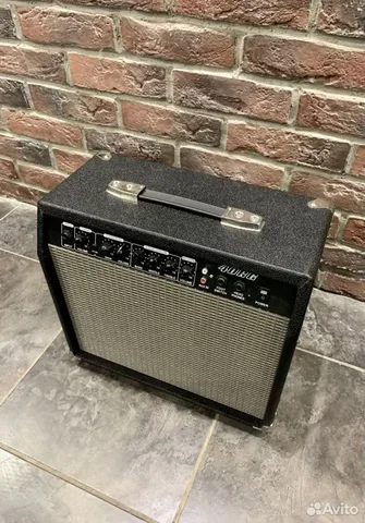 Электрогитара Flying V-HH + Мощный Комбик 40 ват