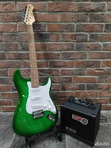 Электрогитара Stratocaster + Цифровой Комбик 15 ват (Много Эффектов)