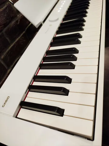 Цифровое Пианино Casio Privia PX S1110-WH 