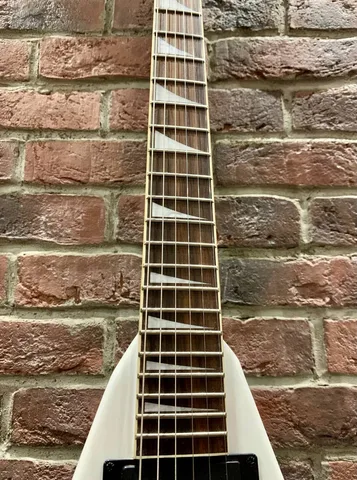 Электрогитара Magna RR-WH Floyd Rose (Активные Звучки)