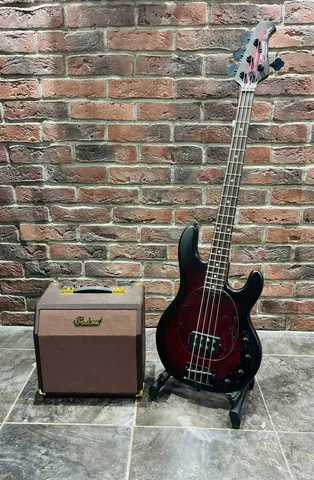 Бас Гитара Sterling Music Man + Басовый Комбик 15 ват (комплект)
