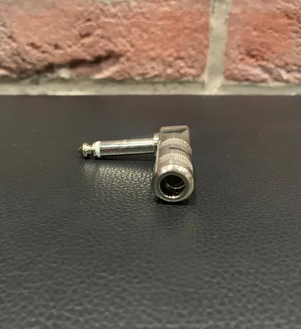 Разъем Soundking Jack Угловой на Кабель 1/4” Male (6,35мм)