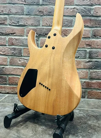 Мультимензурная Электрогитара Real Rock MS-6N+ Комбик NUX 60 ват
