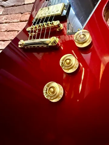 Электрогитара Epiphone Explorer Ruby Red Metallic