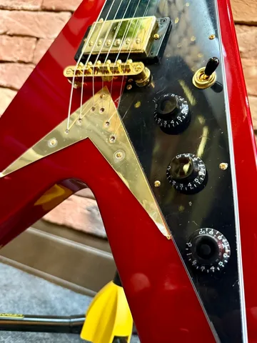 Электрогитара Epiphone Flying V Ruby Red Metallic - изображение 4