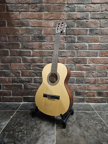 Детская Классическая Гитара Cort 3/4 AC-200 (массив)