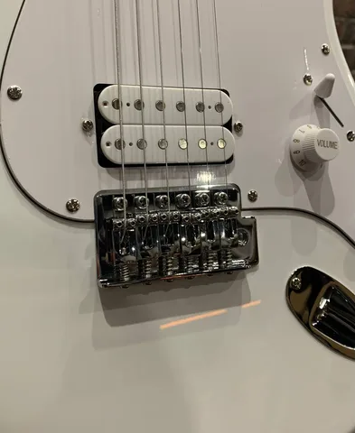Электрогитара Bosstone Stratocaster HH WH (аналог Fender) - изображение 3