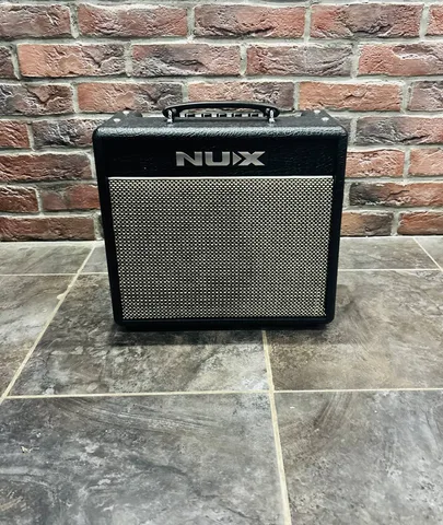 Электрогитара Real Rock MS-6 + Комбик с Эффектами NUX MK 20 ват
