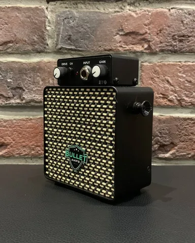 Аккумуляторный Гитарный Комбик Micro Robot Bullet Black