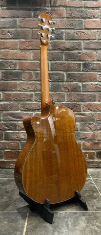 Электро-Акустическая Гитара из Красного Дерева Tesoro Grand EQ