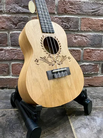 Укулеле из Красного Дерева Olive