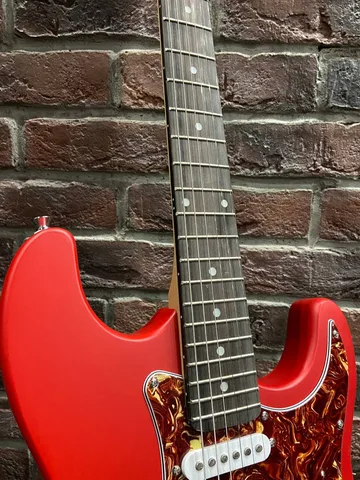 Электрогитара Stratocaster HSS-RD