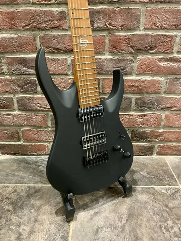 Электрогитара SQOE Black Mate (7 струн)