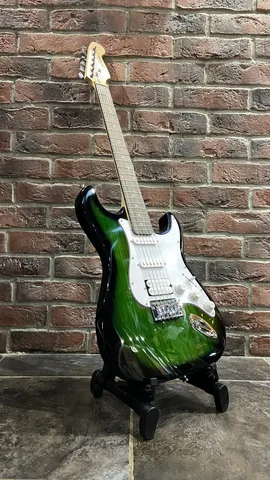 Электрогитара Stratocaster HSS GR