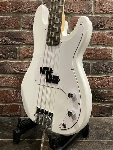 Бас Гитара Precision Bass + Портативный Басовый Комбик (Комплект)
