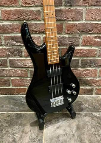 Бас Гитара BT-4 Black (Обожженный Клен)