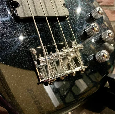 Бас Гитара BT-4 Black Metallic (Обожженный Клен)