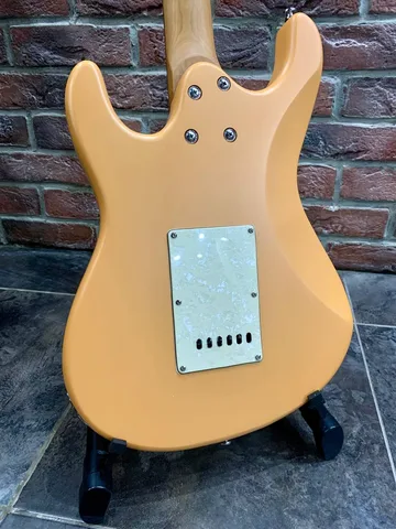 Электрогитара SuperStratocaster Grote GT-HSS (с отсечками)