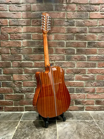 Электроакустическая Гитара EQ (12-ти струнная)