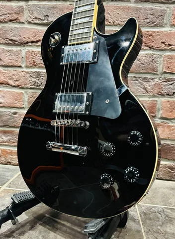 Электрогитара Les Paul BK Venom + Мощный Комбик с Перегрузом (комплект)