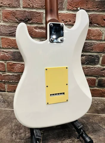 Электрогитара Shinobi Stratocaster HSS + Мощный Комбик (комплект)