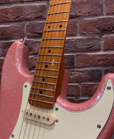 Электрогитара-Процессор Smiger Stratocaster PK (8 Звучаний)