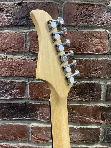 Электрогитара для Начинающих Stratocaster Yellow Edition 