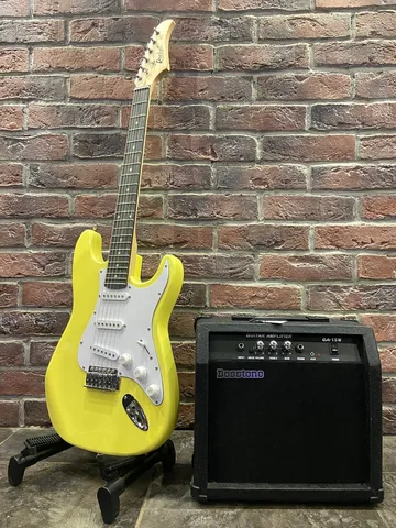 Электрогитара Stratocaster с Мощным Комбиком (полный комплект)