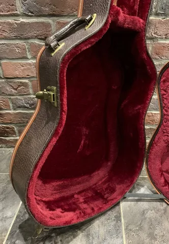 Жёсткий Кейс для Акустической Гитары Crocodile Vintage