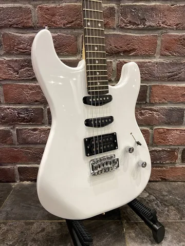 Электрогитара SuperStratocaster HSS