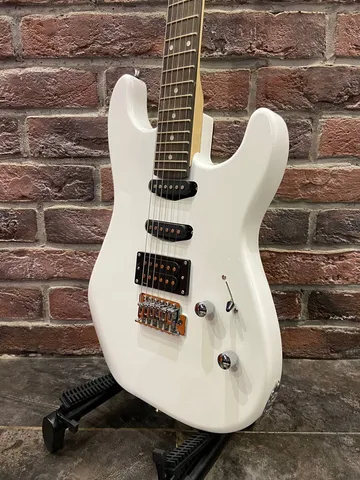 Электрогитара SuperStratocaster HSS
