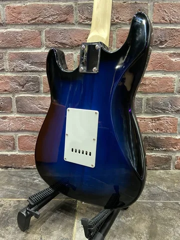 Электрогитара Stratocaster HSS