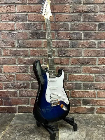 Электрогитара Stratocaster HSS