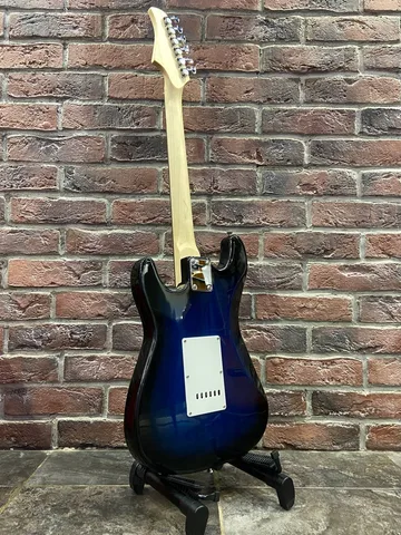 Электрогитара Stratocaster HSS