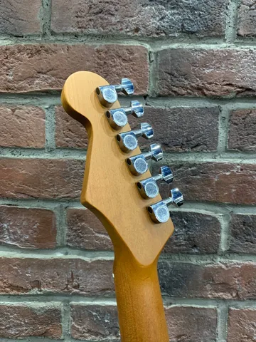 Электрогитара Stratocaster HSS WH (аналог Fender)
