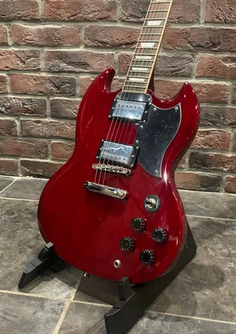 Электрогитара McCartney SG Cherry Edition