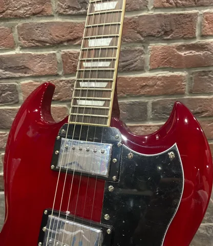 Электрогитара McCartney SG Cherry Edition