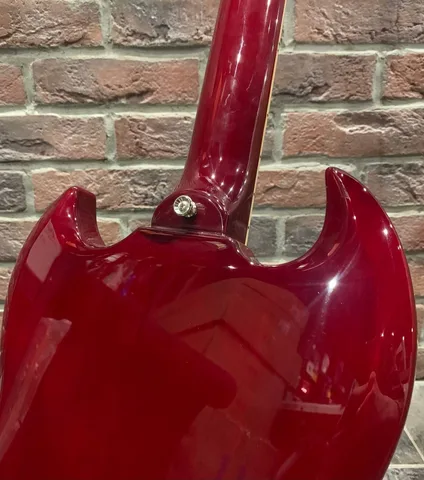 Электрогитара McCartney SG Cherry Edition