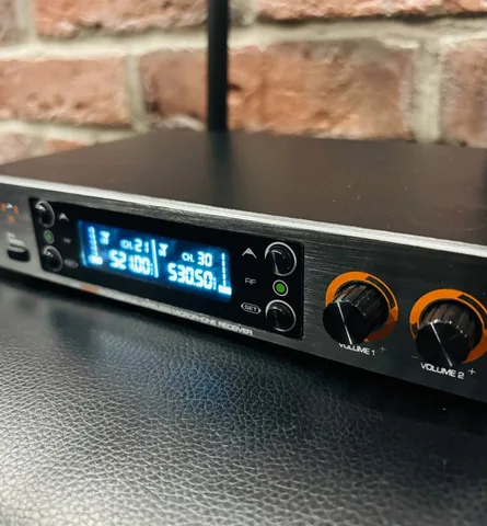 Беспроводная Микрофонная Система LAudio