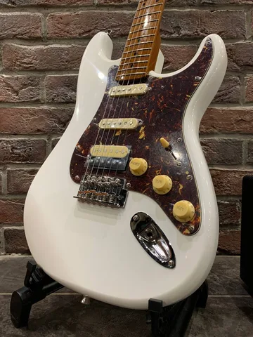 Электрогитара аналог Fender + Цифровой Комбик-Процессор (комплект)