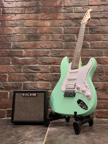 Электрогитара Stratocaster HSS + Цифровой Комбик NUX Mark 2 (комплект)