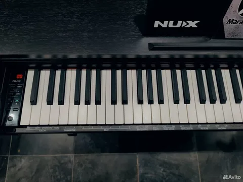 Корпусное Цифровое Пианино Nux WK-400 BR